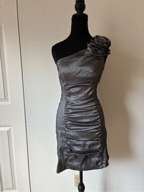 Trac One-Shoulder Gunmetal Gray Cocktail Dress with Rosette Formal Mini